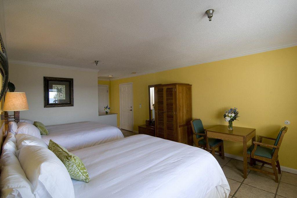 Ocean Isle Inn Ocean Isle Beach Room photo